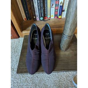THIERRY rabotin plum fabric pumps sz 38 euc